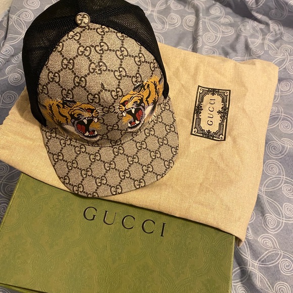 Gucci slides and hat main image 4